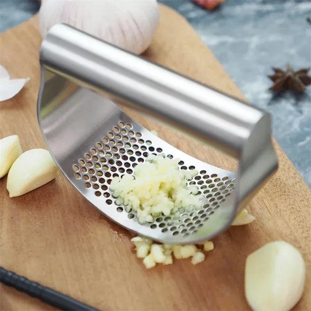 Andralyn – Garlic Chopper - Mad Fly Essentials